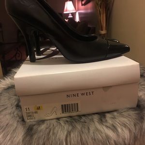 *NIB* Nine West 3” Black Leather Pumps